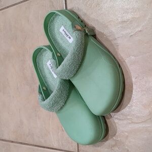 COACH Lola Shearling-Trim Mint Green Rubber Clogs Size 9